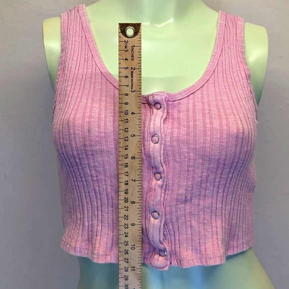 🩷FREE🩷 Wild Fable Midriff Button-up Tank with Any Purchase of $8 or More 👇 - Picture 5 of 5